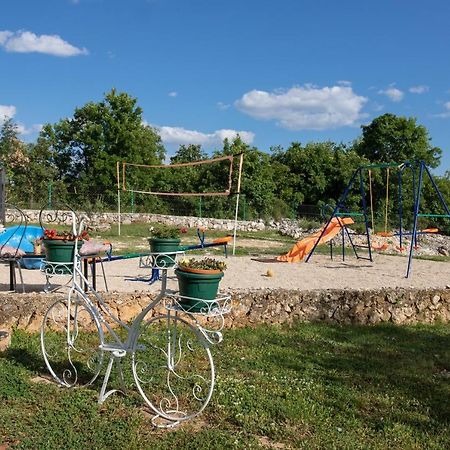 Holiday Home Sego With Private Pool Veliki Brocanac Екстериор снимка