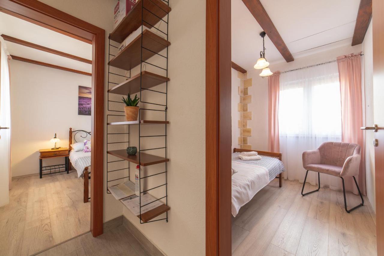Holiday Home Sego With Private Pool Veliki Brocanac Екстериор снимка
