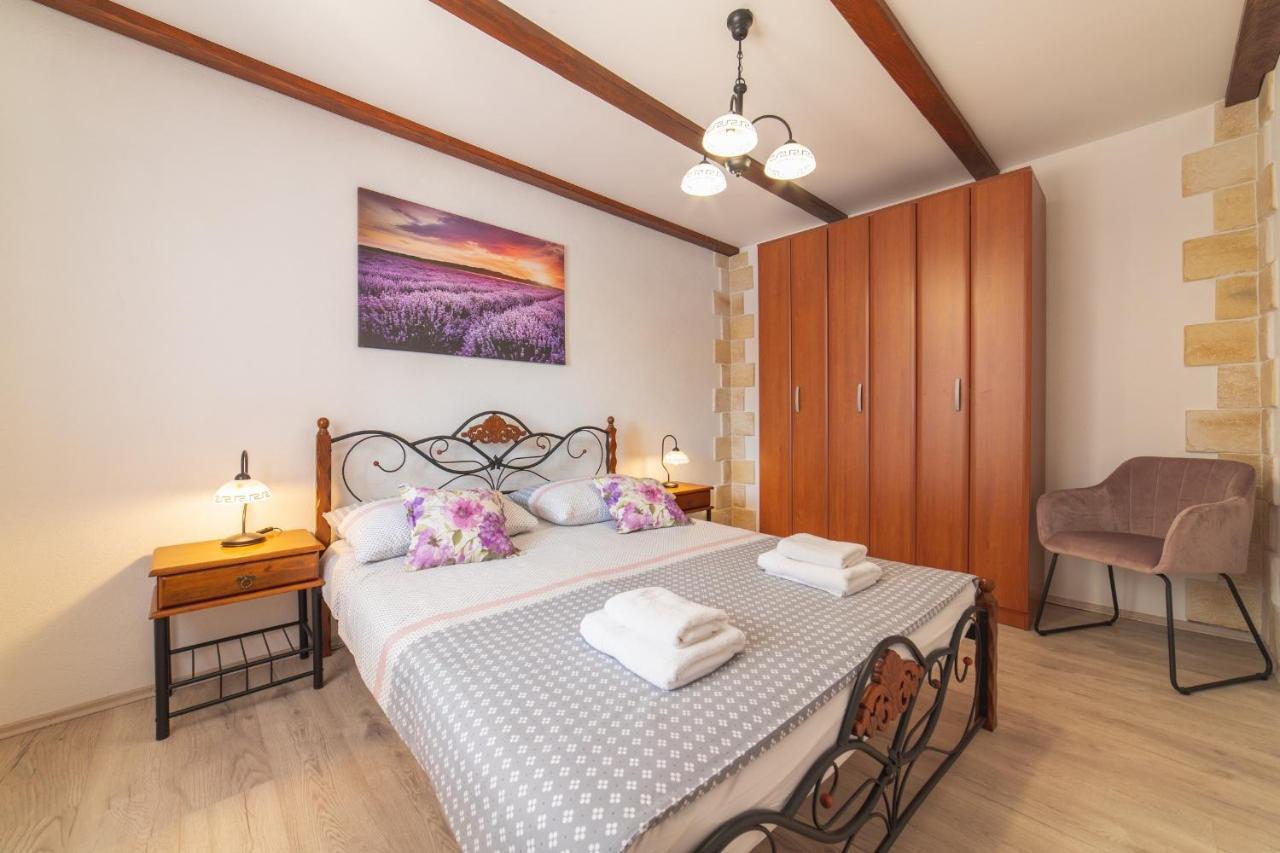 Holiday Home Sego With Private Pool Veliki Brocanac Екстериор снимка