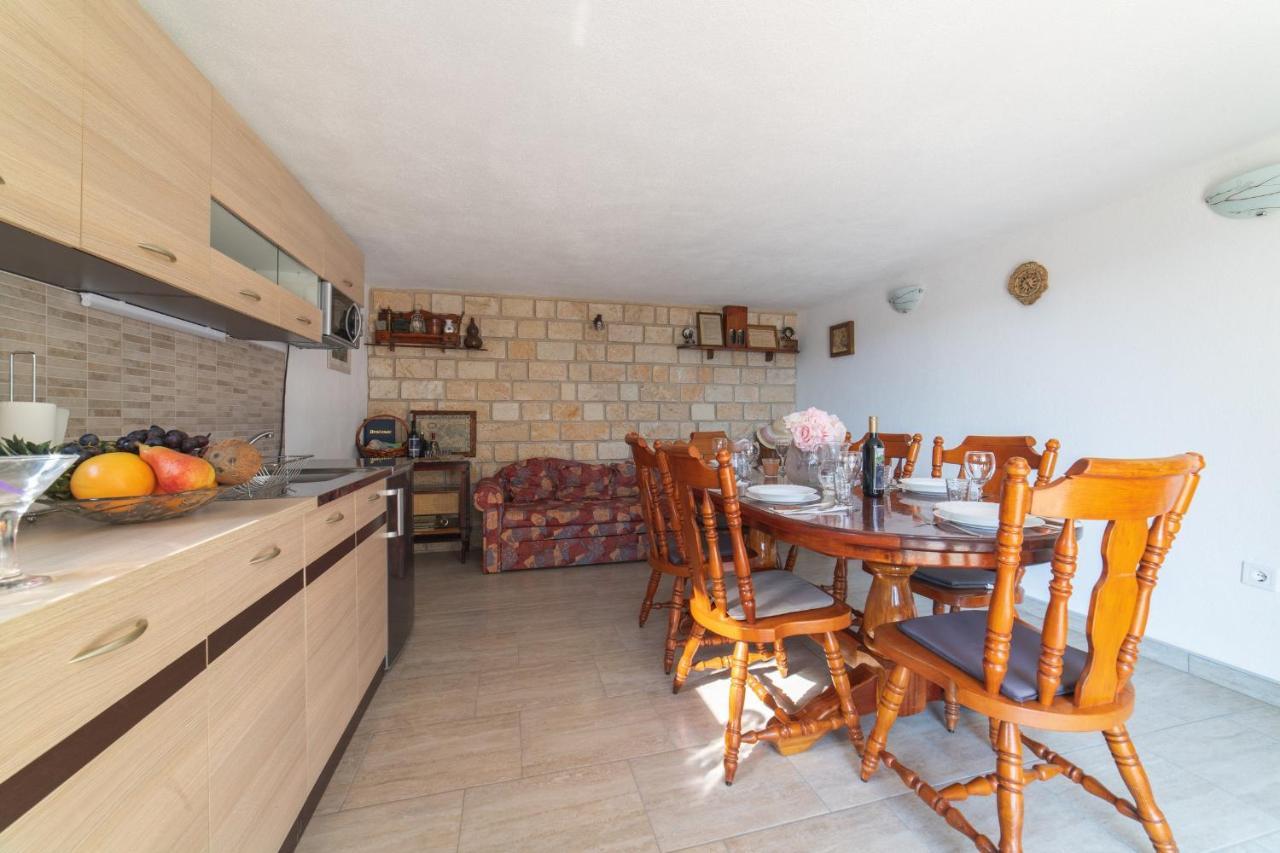Holiday Home Sego With Private Pool Veliki Brocanac Стая снимка