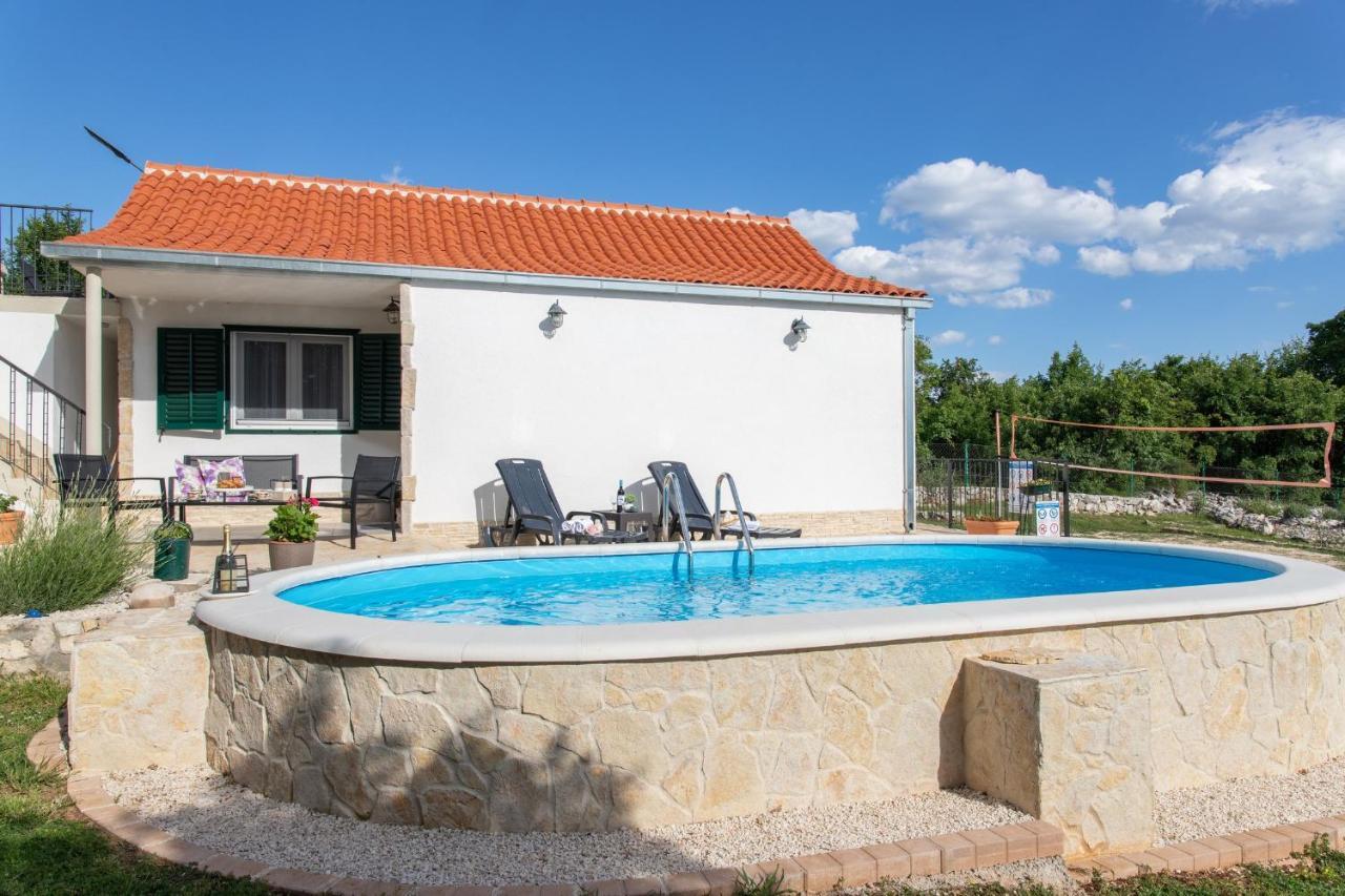 Holiday Home Sego With Private Pool Veliki Brocanac Екстериор снимка